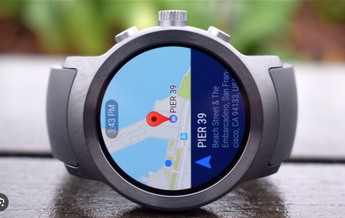Smartwatch vs Smartband: Which Wearable is Right for You in 2025?